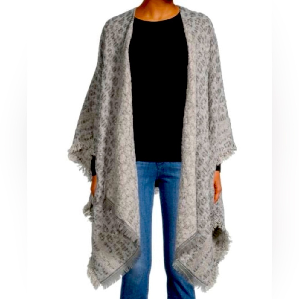 NWT Vince Camuto Wrap-Cape-Shawl
Animal Print w Sequins 
Gray w Pink 
One Sz
